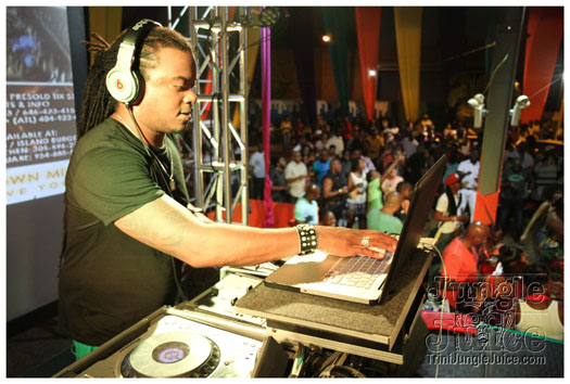 amnesia_nyc_2012-067