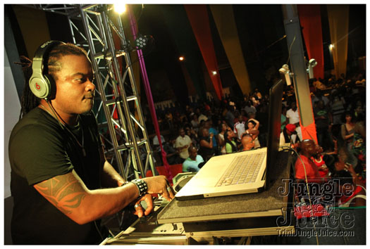 amnesia_nyc_2012-068