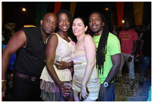 amnesia_nyc_2012-080