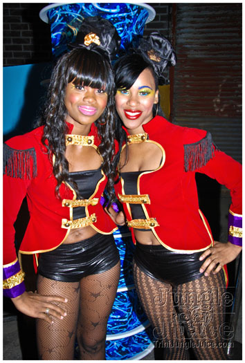 cribs_circus_edition_jun17-002