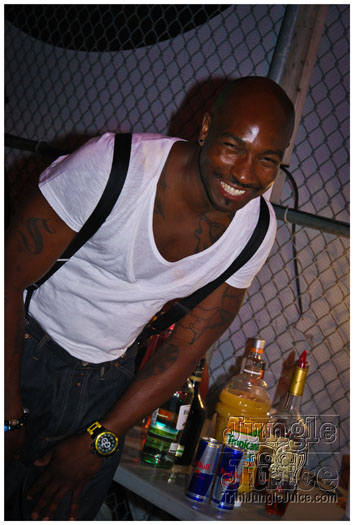 cribs_circus_edition_jun17-072