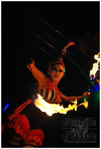 cribs_circus_edition_jun17-131