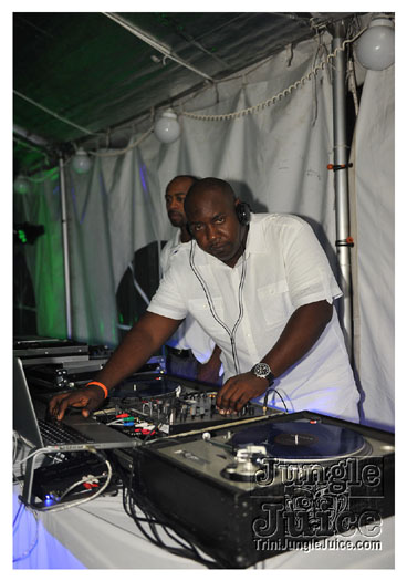 in_sanity_nyc_sept1-005