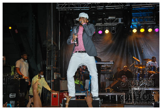 machel_intrepid_live_jun23-091