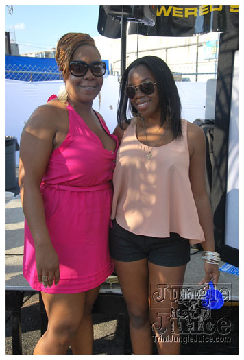 under_the_trees_jul4-023