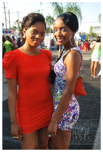 under_the_trees_jul4-030