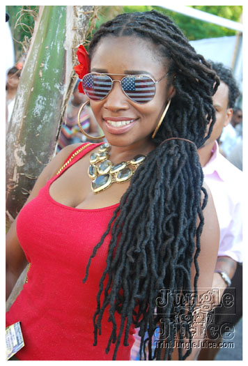 under_the_trees_jul4-037