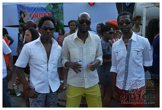 under_the_trees_jul4-041