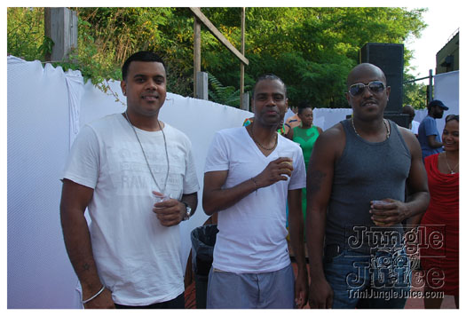 under_the_trees_jul4-045