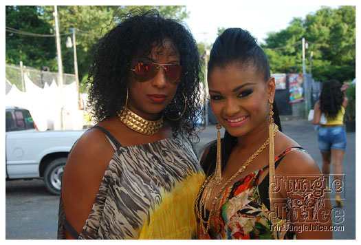 under_the_trees_jul4-048