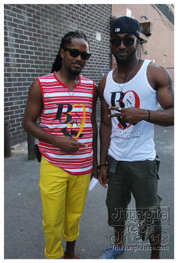 under_the_trees_jul4-052