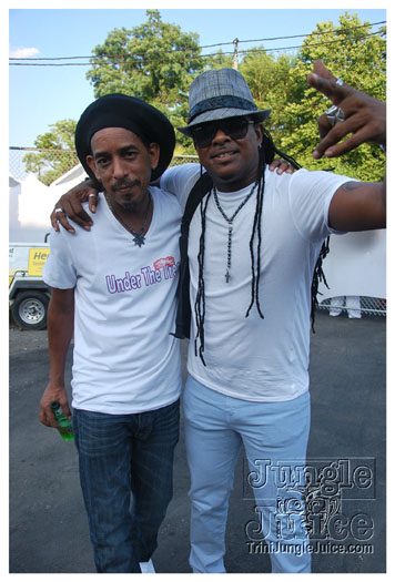 under_the_trees_jul4-053