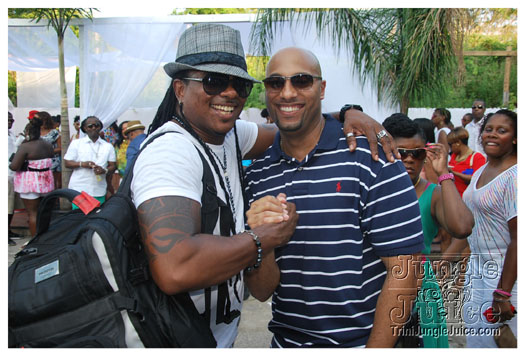 under_the_trees_jul4-054