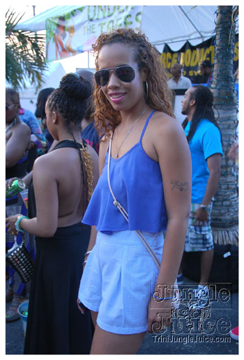 under_the_trees_jul4-071