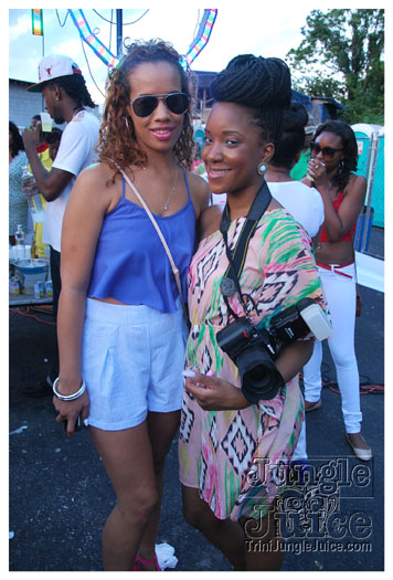 under_the_trees_jul4-074