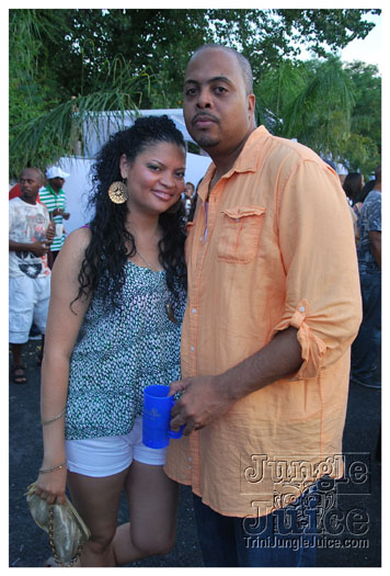 under_the_trees_jul4-075