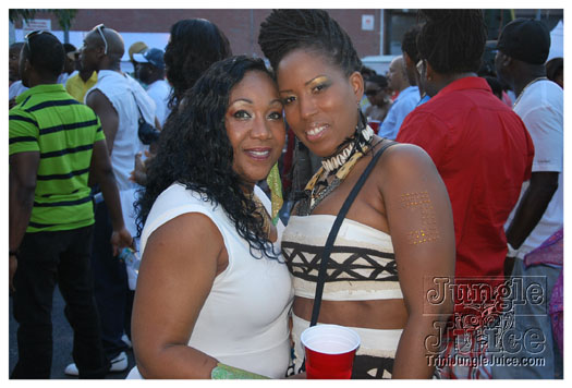 under_the_trees_jul4-077