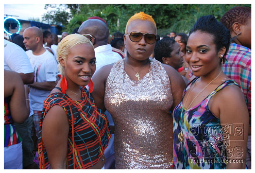 under_the_trees_jul4-083