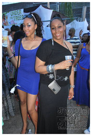 under_the_trees_jul4-084