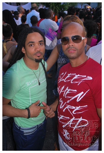 under_the_trees_jul4-097