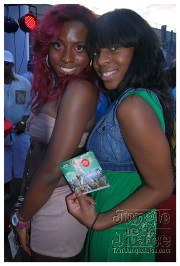 under_the_trees_jul4-100