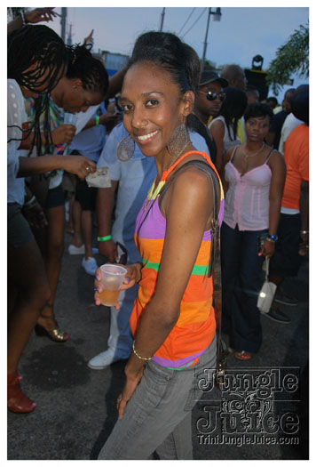 under_the_trees_jul4-103