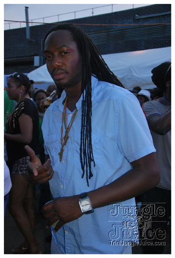 under_the_trees_jul4-105