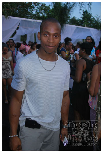 under_the_trees_jul4-110