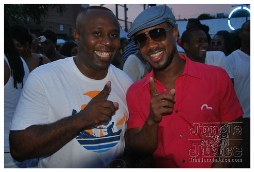 under_the_trees_jul4-118