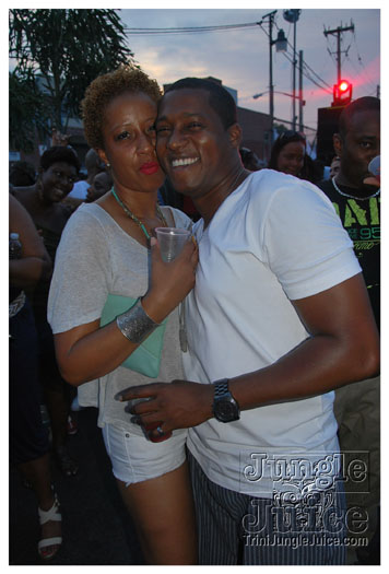 under_the_trees_jul4-119