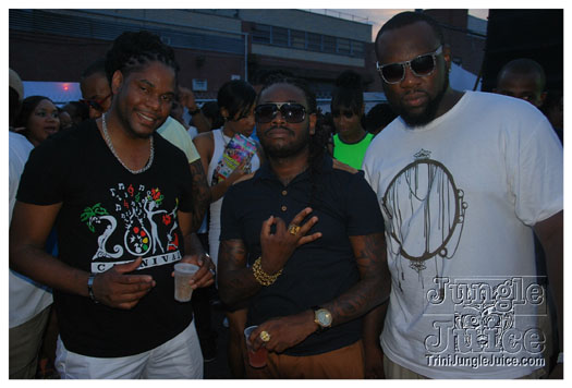 under_the_trees_jul4-121