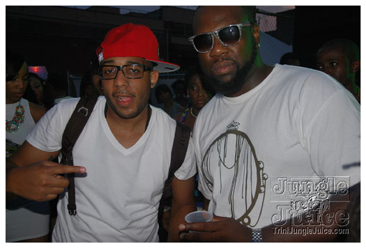 under_the_trees_jul4-128