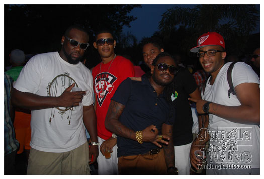 under_the_trees_jul4-130