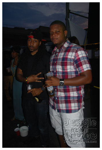 under_the_trees_jul4-131