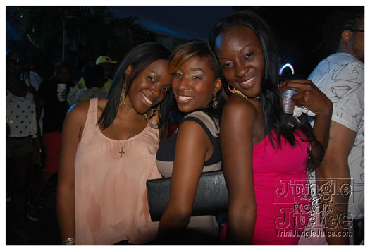 under_the_trees_jul4-132