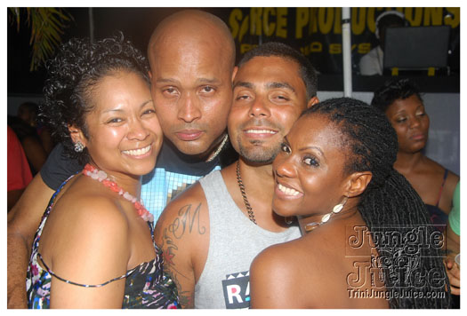 under_the_trees_jul4-140