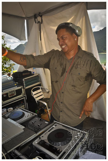 am_ultra_breakfast_party_may30-076