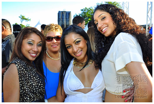 beach_house_2012_part2-070