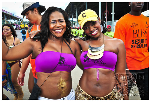 bliss_carnival_monday_2012-005