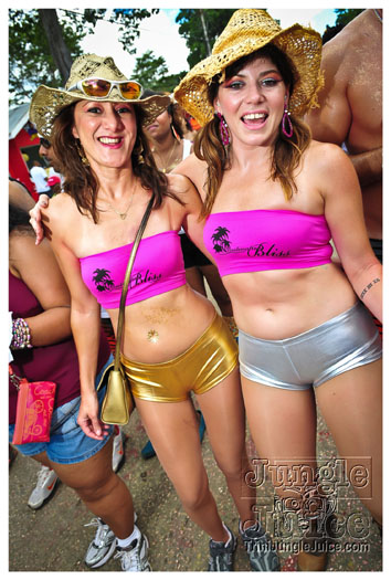 bliss_carnival_monday_2012-043