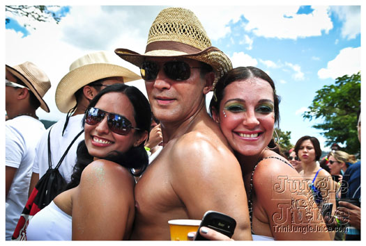 bliss_carnival_monday_2012-094