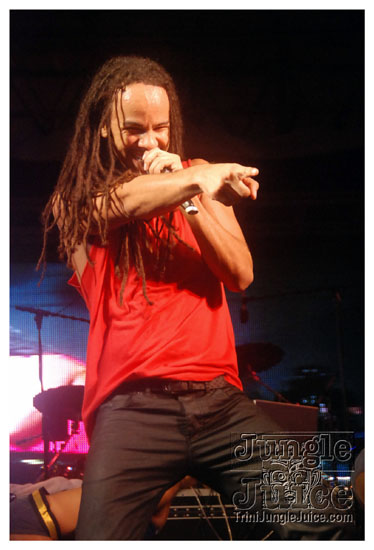 central_bank_all_inclusive_2012-042