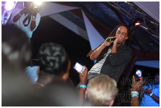 cloud9_rooftop_rave_apr28-051