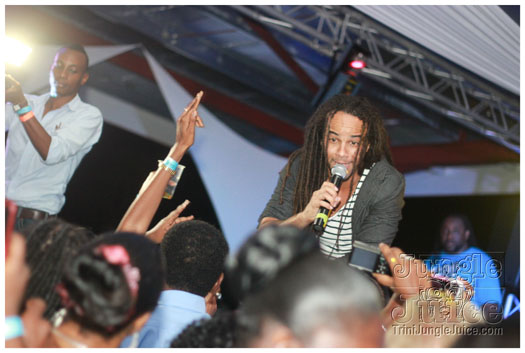 cloud9_rooftop_rave_apr28-052