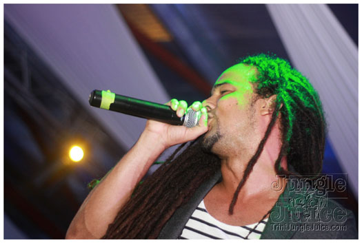 cloud9_rooftop_rave_apr28-053