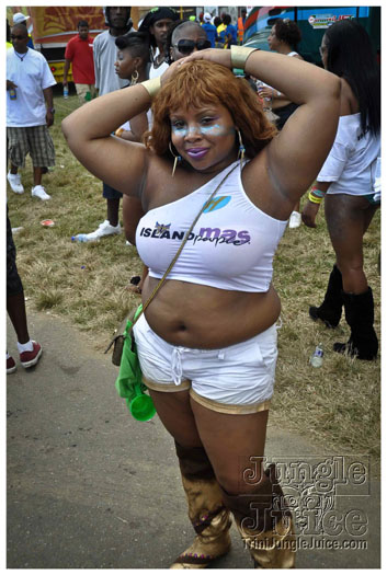 island_people_mas_monday_2012-008