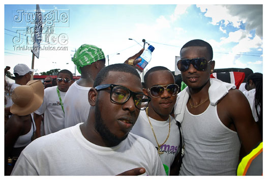 island_people_mas_monday_2012-034