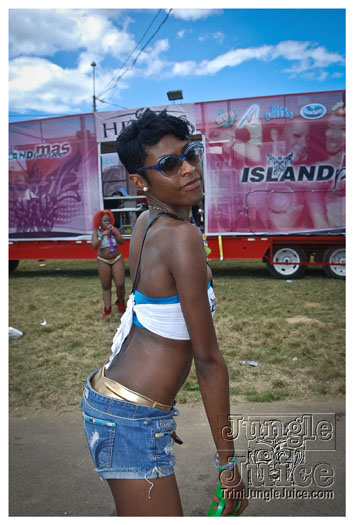island_people_mas_monday_2012-038