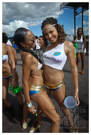 island_people_mas_monday_2012-055