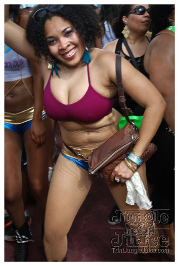 island_people_mas_monday_2012-061